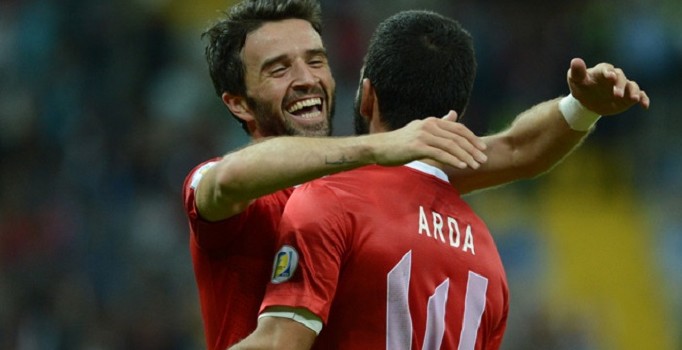 Arda Turan, numunesinde 'yasaklı madde' çıkan Gökhan Gönül'e mesaj gönderdi