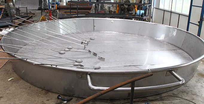 7 metre çapındaki dev ciğer tavası "Guinness"e hazır