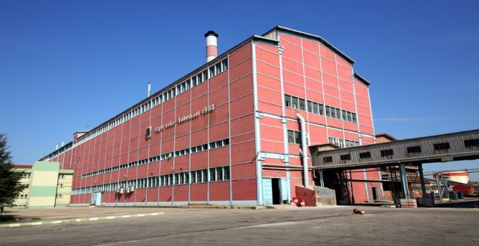 İki şeker fabrikası Albayraklar'a kaldı