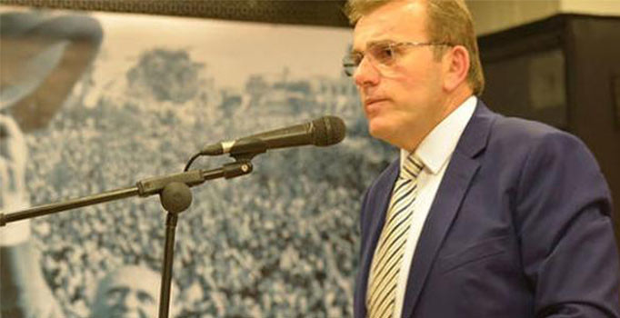 Vecdet Öz'den CHP'ye 100 bin imza sitemi