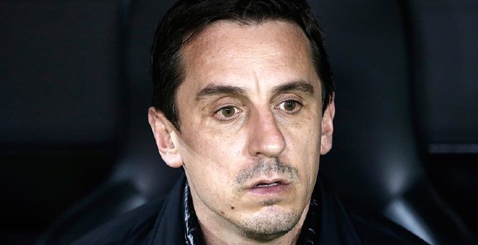 Valencia teknik direktör Gary Neville'nın sözleşmesini feshetti