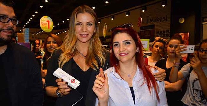 İvana Sert, Adanalı kadınlarla buluştu