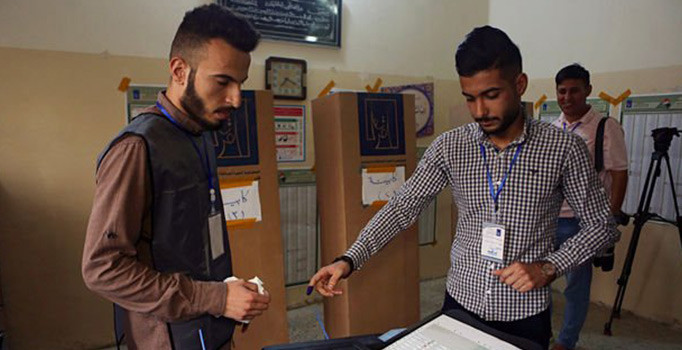 Irak'ta sandıklar kapandı