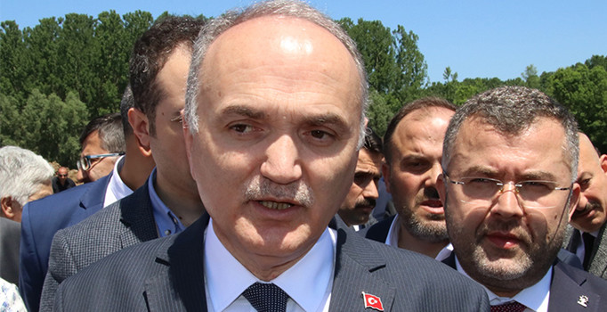 Bakan Özlü: CHP’li 15 vekilin yaptığı komedi gibi