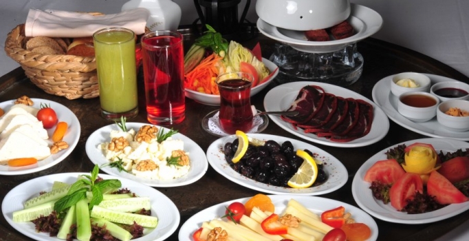 Ramazan’da tıbbi açıdan kimler oruç tutmamalı? Uzmanından tavsiye