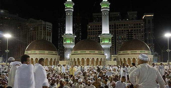 Arap dünyası Ramazan hilalini görmeyi bekleyecek