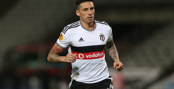Jose Sosa: Vodafone Arena'da tarihe geçeceğiz