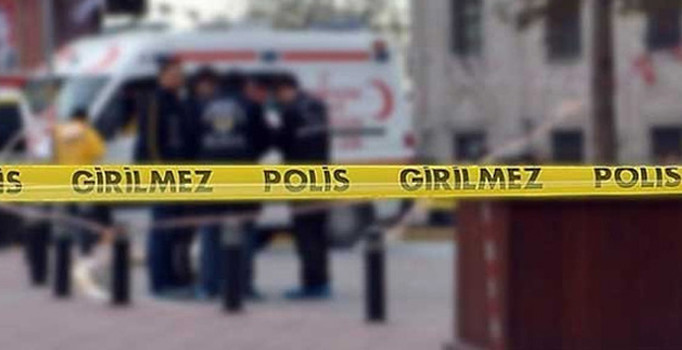 Son Dakika! Kadın sürücü yayaların arasına daldı: 1 ölü 6 yaralı