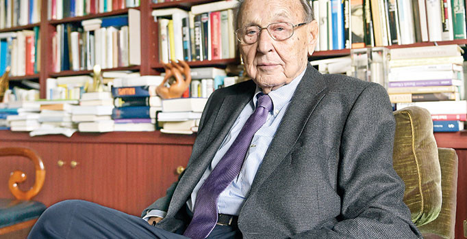 Almanya’nın Süpermen’i ‘Genschman’a veda...