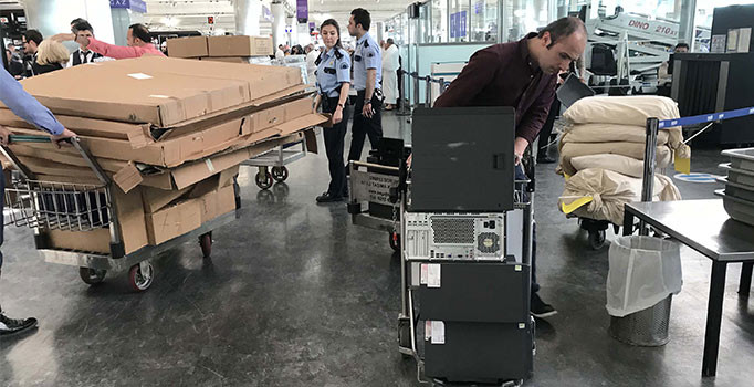 Atatürk Havalimanı'nda seçim hazırlıkları başladı