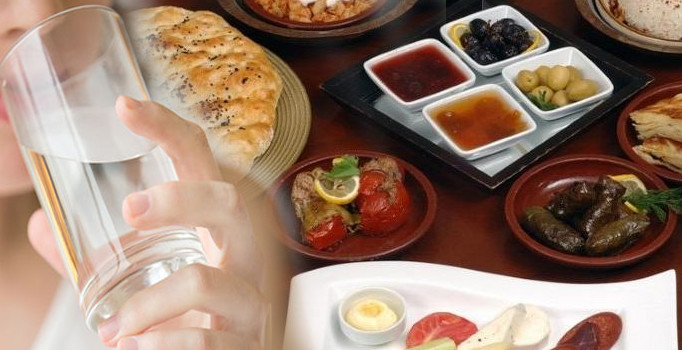 Sahurda yenmemesi gereken yiyecekler neler?  Sahurda acıkmamak için neler yenmemeli?