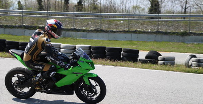 Kenan Sofuoğlu sezonun 3. yarışına ilk sıradan başlayacak