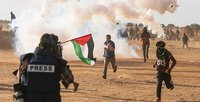 Trump acımasız dünya vicdansız: Bu babadan itidal istediler