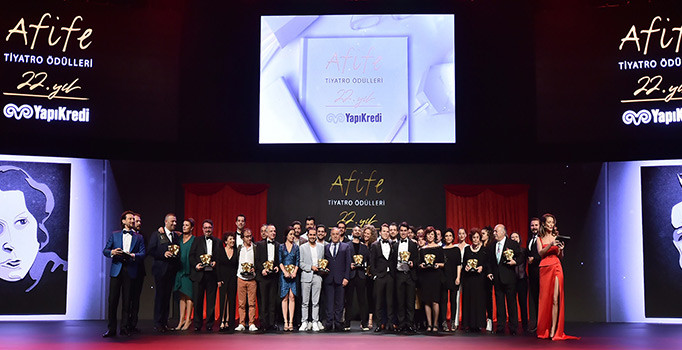 Afife Jale’ye Shakespeare damgası