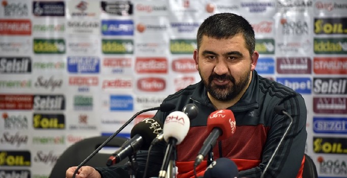 Ümit Özat: 1000 liraya evini geçindiren insanlar da var. Bu antrenmana çıkmayınca ne oluyor?