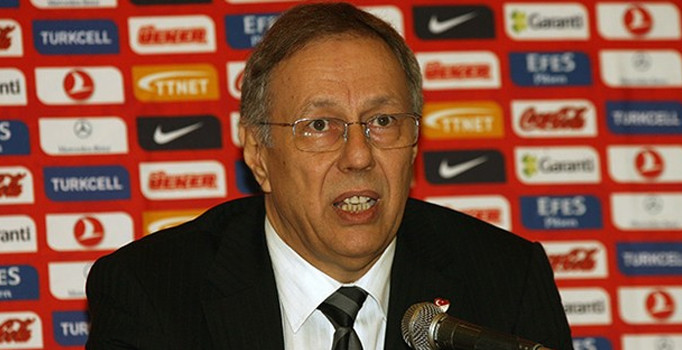 Türkiye Futbol Federasyonu Hakem Direktörü Oğuz Sarvan istifa etti