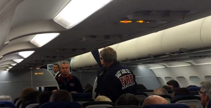 ABD'li pilot otizm hastası çocuğu uçaktan attı