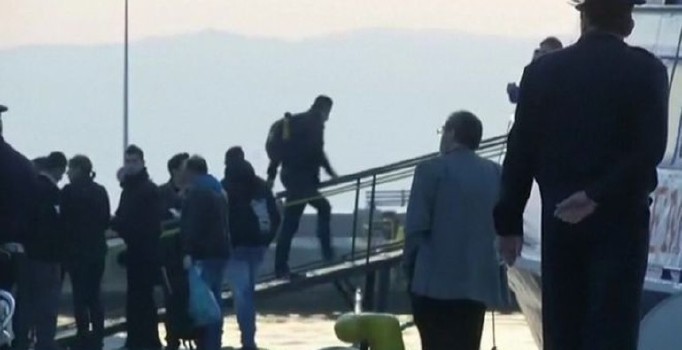 Yunanistan’dan iade edilen göçmen sayısı 325’e ulaştı