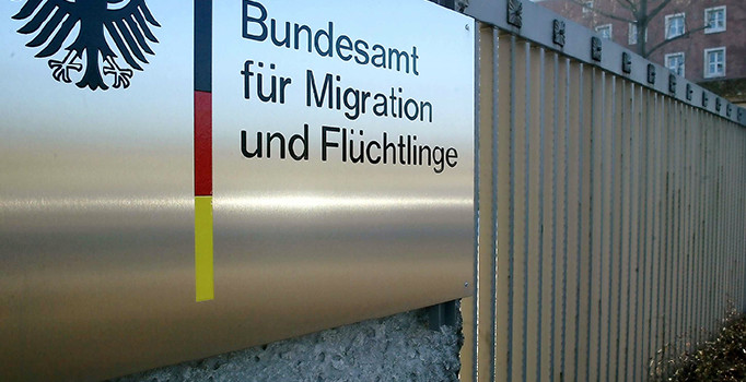 Almanya’da, 18 bin iltica dosyası yeniden inceleniyor