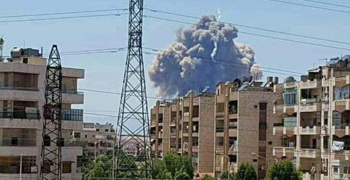 Suriye'nin Hama kentinde asker hava üssü yakınlarında patlama