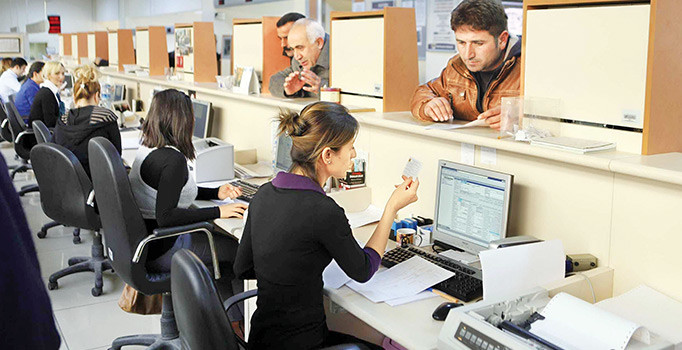 Memurlar da emekliler gibi ikramiye istiyor