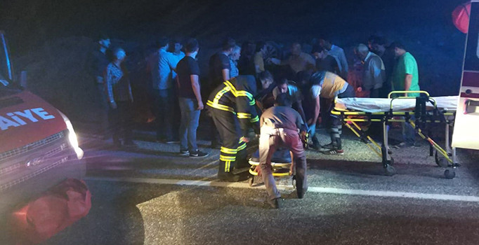 Adıyaman’da iki otomobil çarpıştı: 8 yaralı