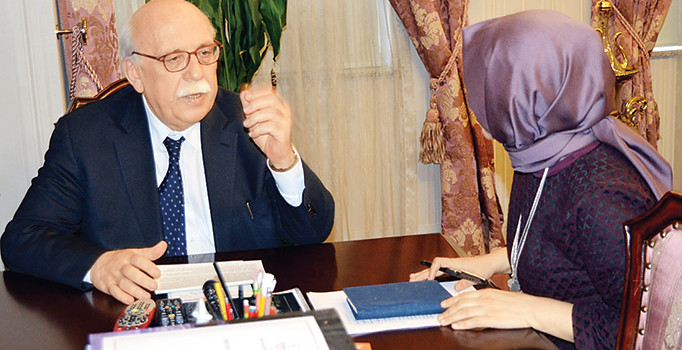 Nabi Avcı: Toplumsal gerilimin sebebi siyasilerin ifade tarzı