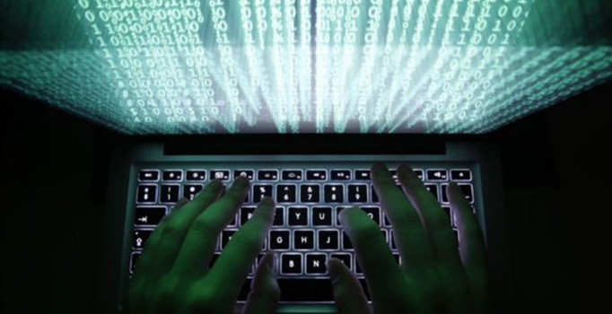 İnternet korsanları, Erdoğan, Gül ve Davutoğlu da dahil 50 milyon kişinin kimlik bilgisini yayınladı