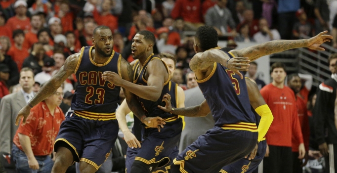 Lebron James'ten hayat öpücüğü