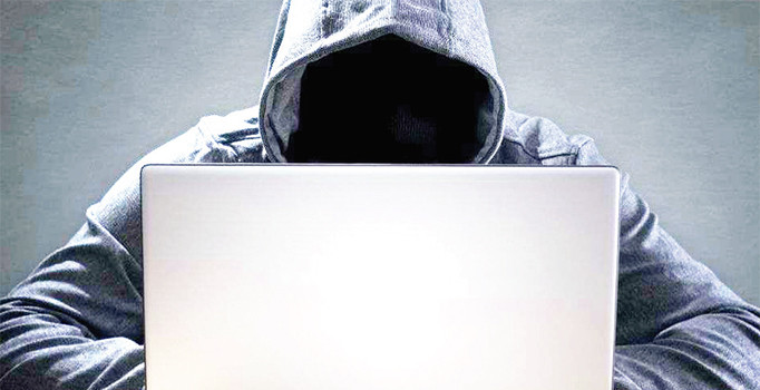 Polis, ‘Zeus’la vurgun yapan çeteyi çökertti