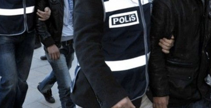 İzmir'de paralel yapı operasyonu: Gülen'in yeğeni Mehmet Gülen dahil 29 kişi gözaltına alındı