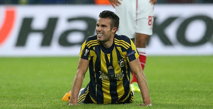 Fenerbahçe'nin yıldız golcüsü Van Persie'nin başı sakatlıklardan kurtulmuyor