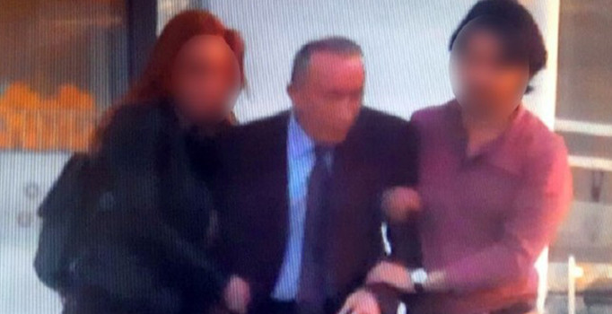 MKE Silah Fabrikası Müdürü Mustafa Tanrıverdi'nin suçüstü yakalandığı operasyonda şok tesadüf