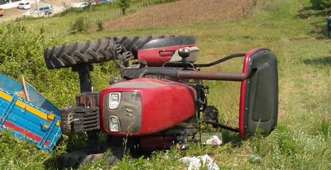 Zonguldak'ta traktör devrildi: 1 ölü, 2 yaralı