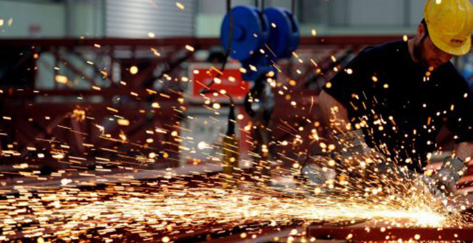 Üretim ve tüketimden olumsuz sinyaller geliyor