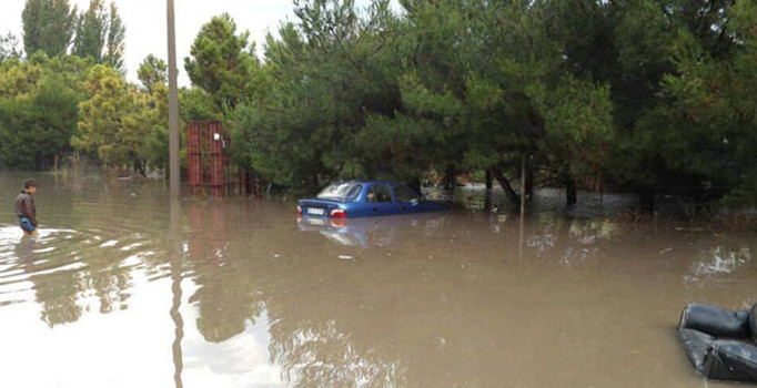 Balıkesir'de sel suları can aldı