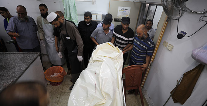 İsrail Gazze Şeridi'ni bombaladı! 2 şehit var