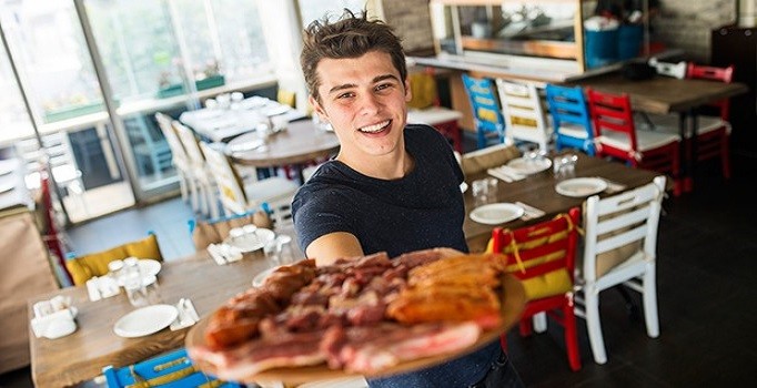 Uğur Kurul diziden kazandığı parayla ocakbaşı açtı