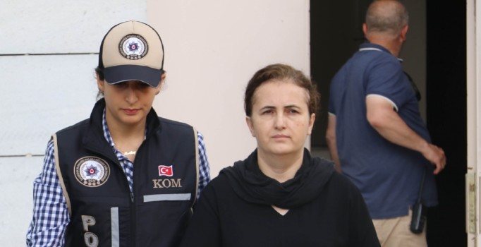 FETÖ'nün 'altın çocuğu'nun hakim eşi tutuklandı