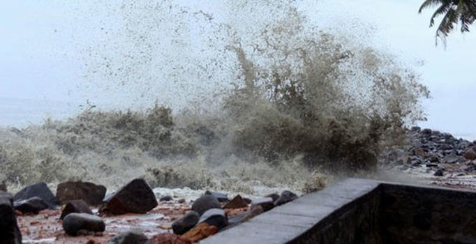 Hindistan’da şiddetli fırtına: 33 ölü