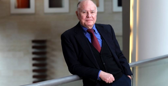 "Avrupa, Yunanistan'ı Euro Bölgesi'nden çıkaramaz"