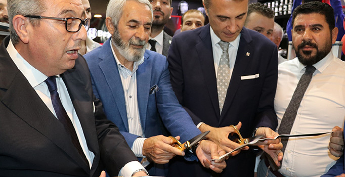 Fikret Orman Van’da coşkuyla karşılandı