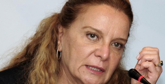 Ameliyat yarası görmeyince tedaviye inanmıyorlar