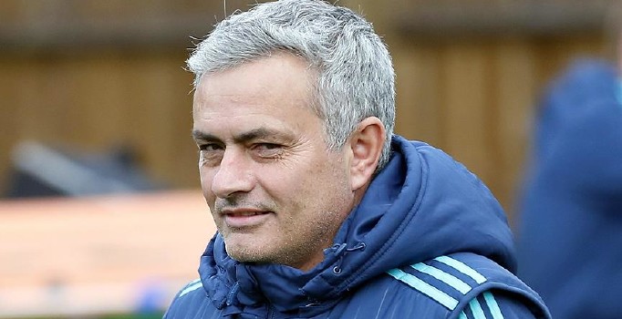 Jose Mourinho Beşiktaş'ın yıldızına kancayı taktı