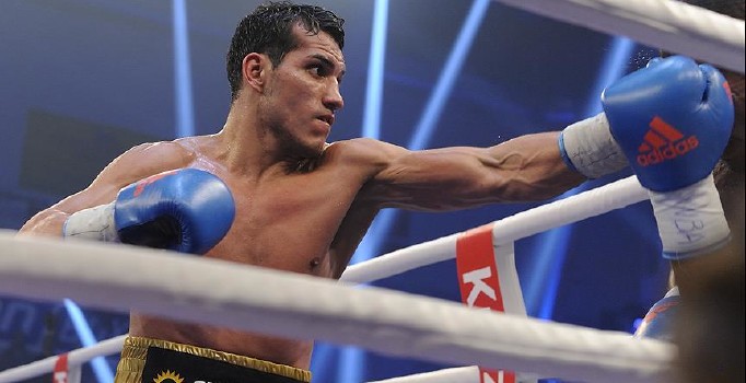 Alman boksör  Jack Culcay dünya şampiyonluğu kemerini aldı