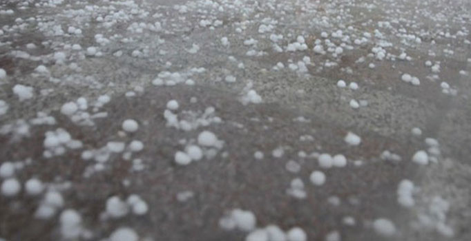 İstanbul Avrupa yakasında dolu yağdı