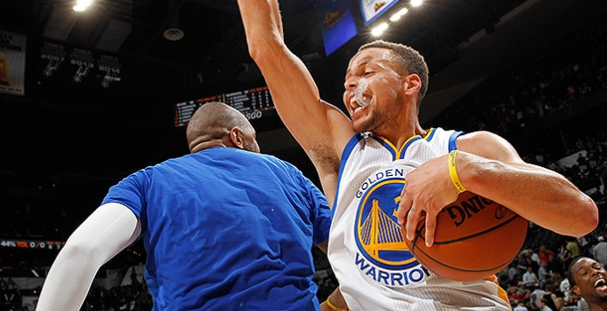 Golden State Warriors normal sezonda en fazla galibiyet alan NBA takımı oldu