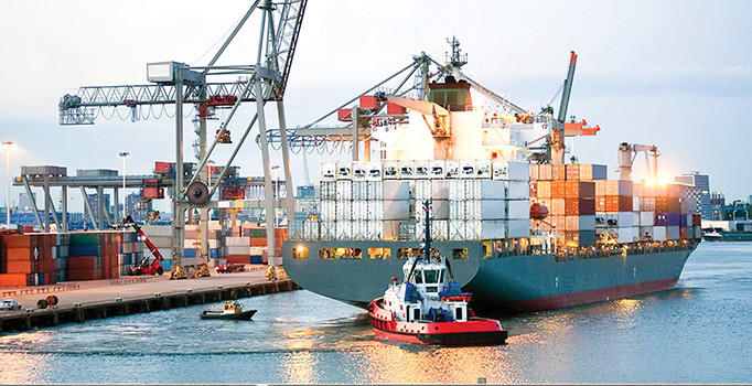 Siyaset öyle ticaret böyle