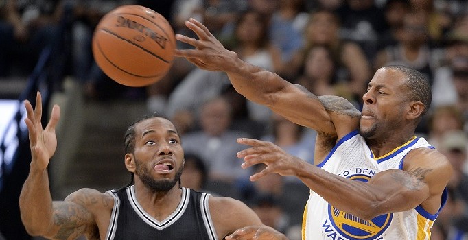 San Antonio Spurs'ü 33 maç sonra deviren Golden State Warriorsgalibiyet rekorunu egale etti