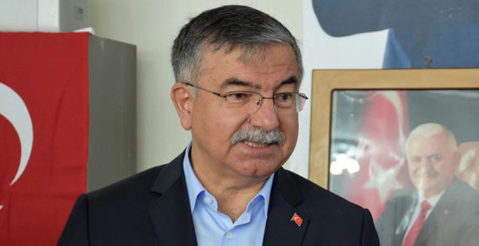 Bakan Yılmaz: İnce hiçbir zaman o apoletleri sökemeyecek